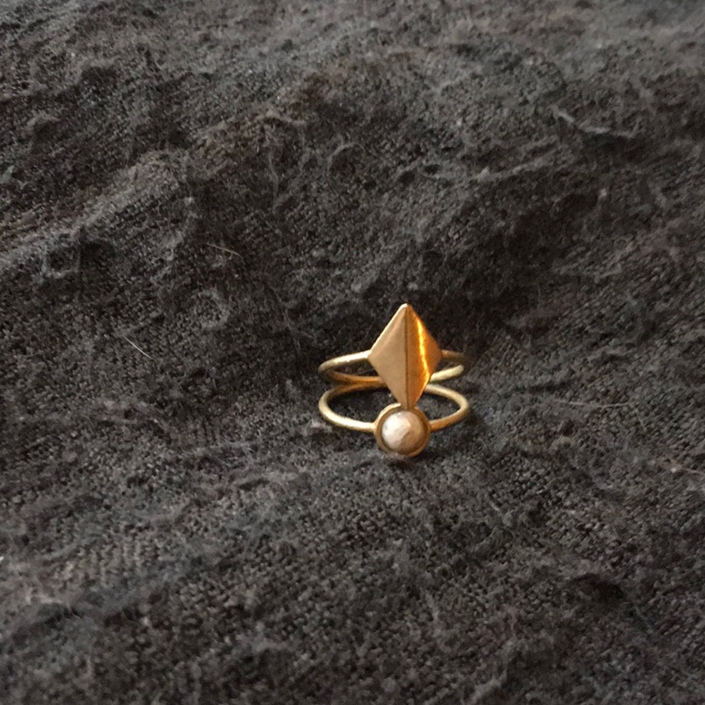 Ring white marble stone with geometric shape